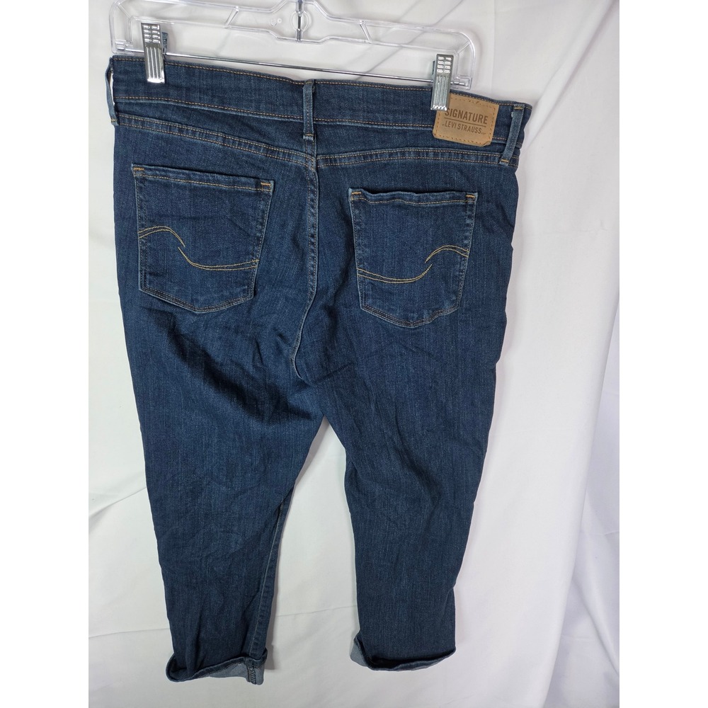 Signature by Levi Strauss Womens Mid-Rise Capri Jeans - Picture 2 of 11